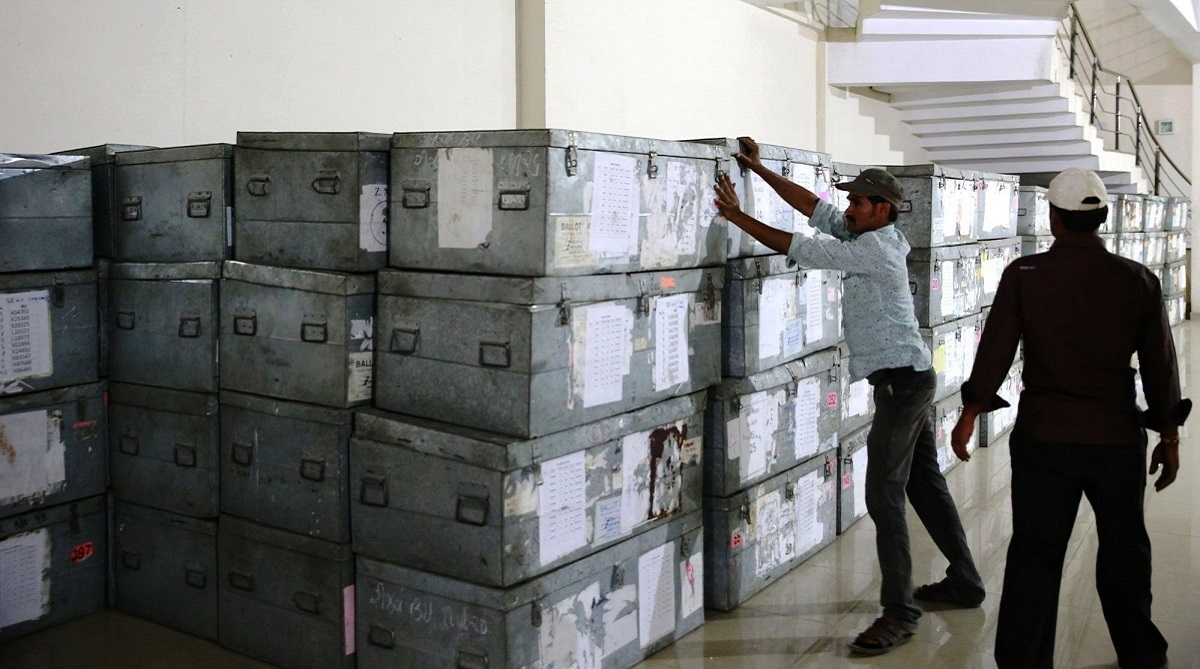 EVM Issue: Supreme Court asks Election Commission to file its reply in four weeks