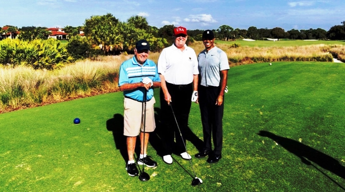 Donald Trump plays golf with Tiger Woods at Trump National Golf Club