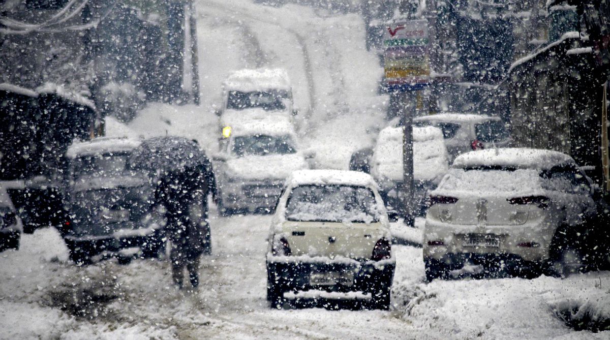 Heavy snow in J-K, roads closed, flights cancelled; prices of essentials skyrocket