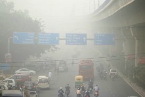 Delhi wakes up to foggy morning, rain likely, says Met office