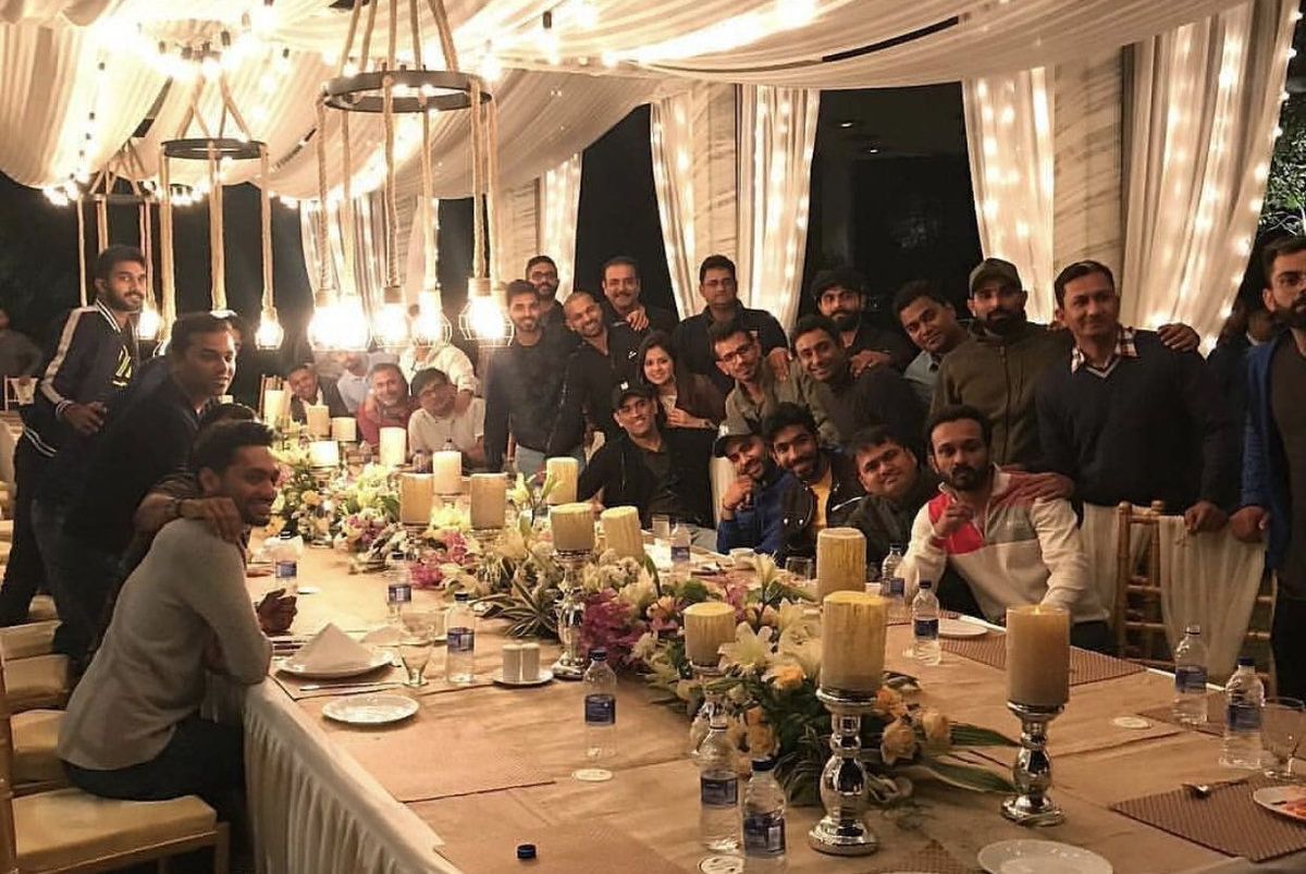 MS Dhoni hosts dinner for Team India at Ranchi home