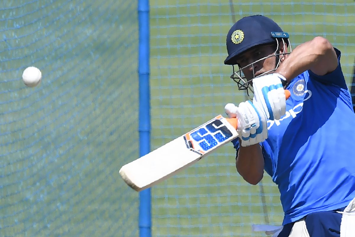 All eyes on Dhoni as India eye series win against Australia