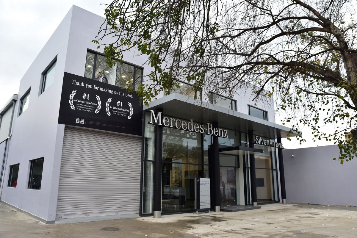 Mercedes-Benz, Silver Arrows, service facilities