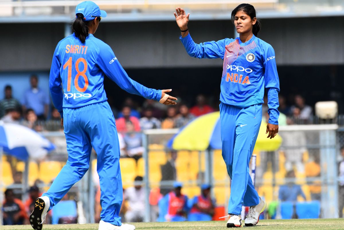 smriti mandhana jersey number