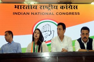 Congress candidate Urmila Matondkar to take on BJP’s Gopal Shetty from Mumbai North