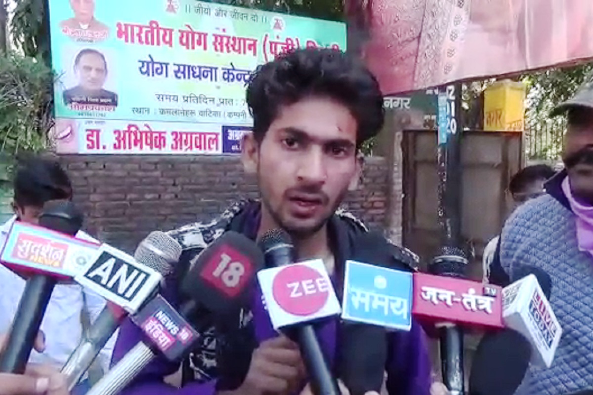 Muslim boy thrashed allegedly by BJP men over news channel talk show