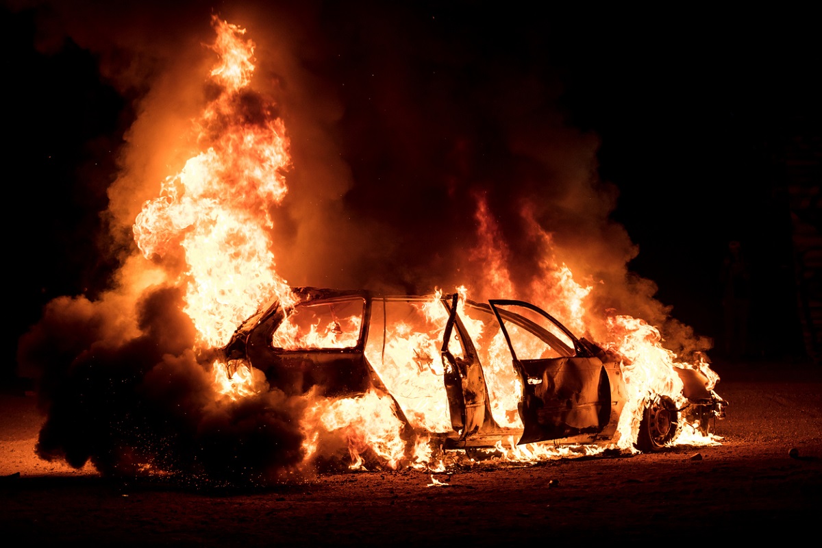 Explosion in private car on Jammu-Srinagar highway