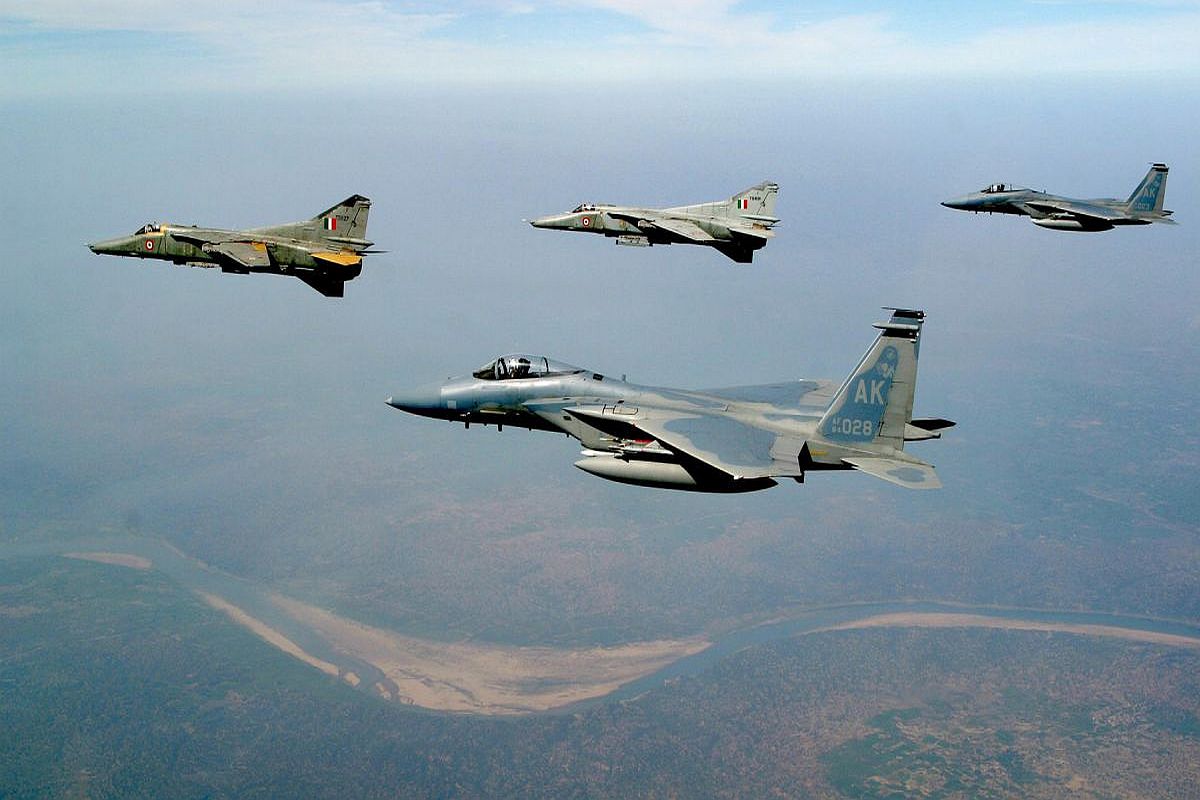 IAF carries out major combat drill along border to thwart intrusion of PAF into Indian airspace