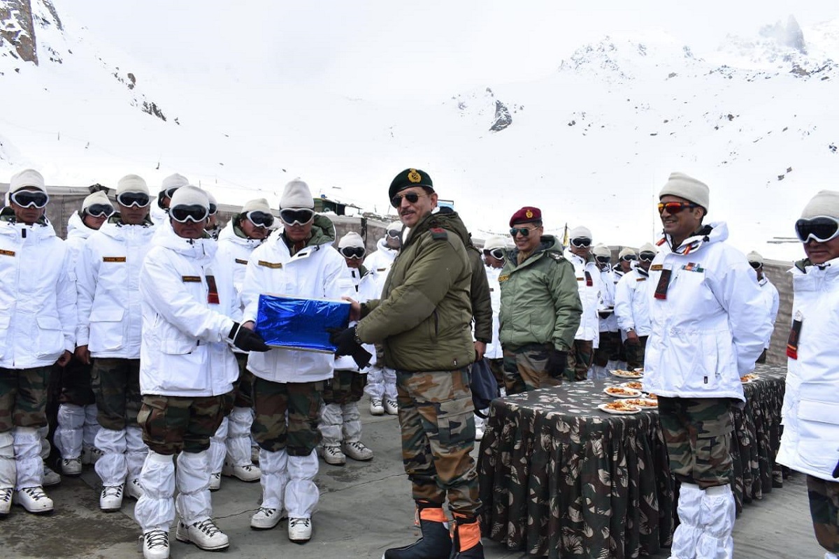 Lt General Joshi visits forward locations at Siachen Glacier