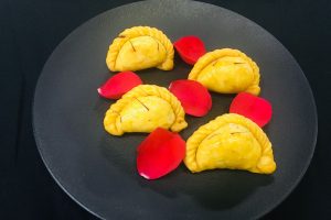 Holi recipes, Thandai, Gujjiya, Matter ki Kheer, Nihari Gosht, Kali Gajar ki Kanji, Paneer Gulal, The Metropolitan Hotel & Spa
