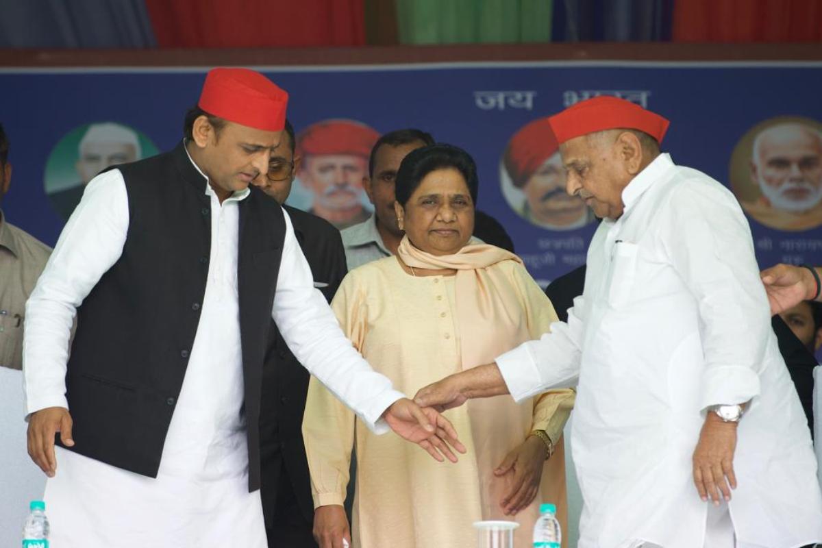 Mulayam, Mayawati share stage for first time after over two decades