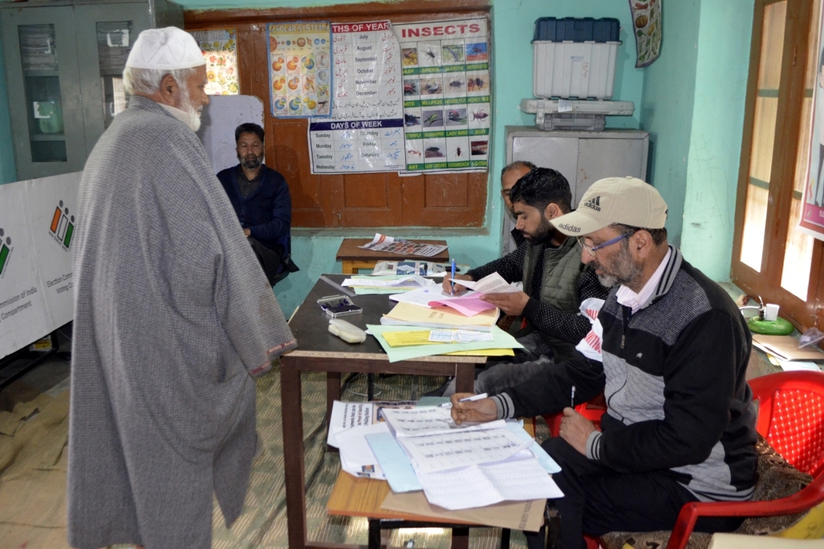 High polling percentage in Baramulla upsets separatists