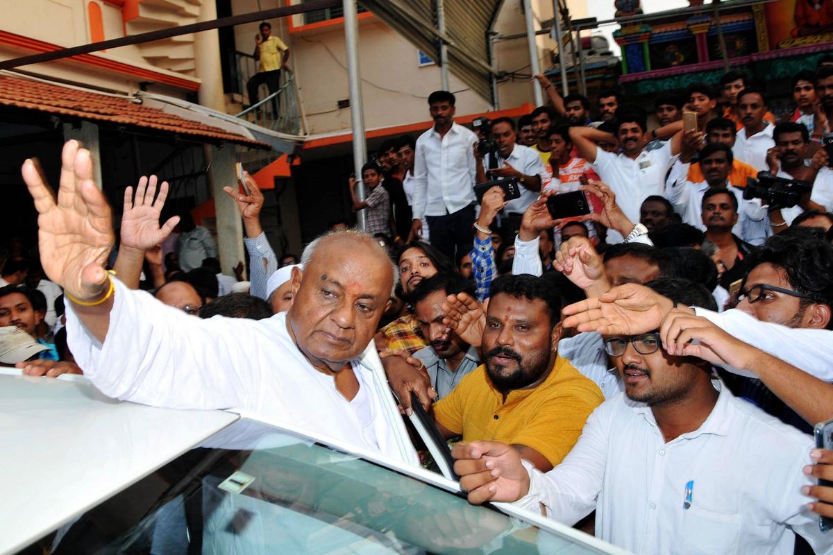 Karnataka LS polls: No cakewalk for Gowda family in Mandya, Hasan, Tumakuru