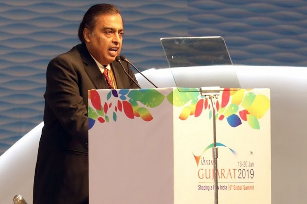 LS polls | Mukesh Ambani endorses Congress’ Milind Deora as brother faces party wrath