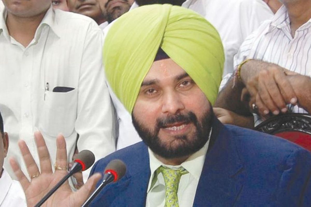 Will quit politics if Rahul Gandhi loses Amethi: Navjot Singh Sidhu