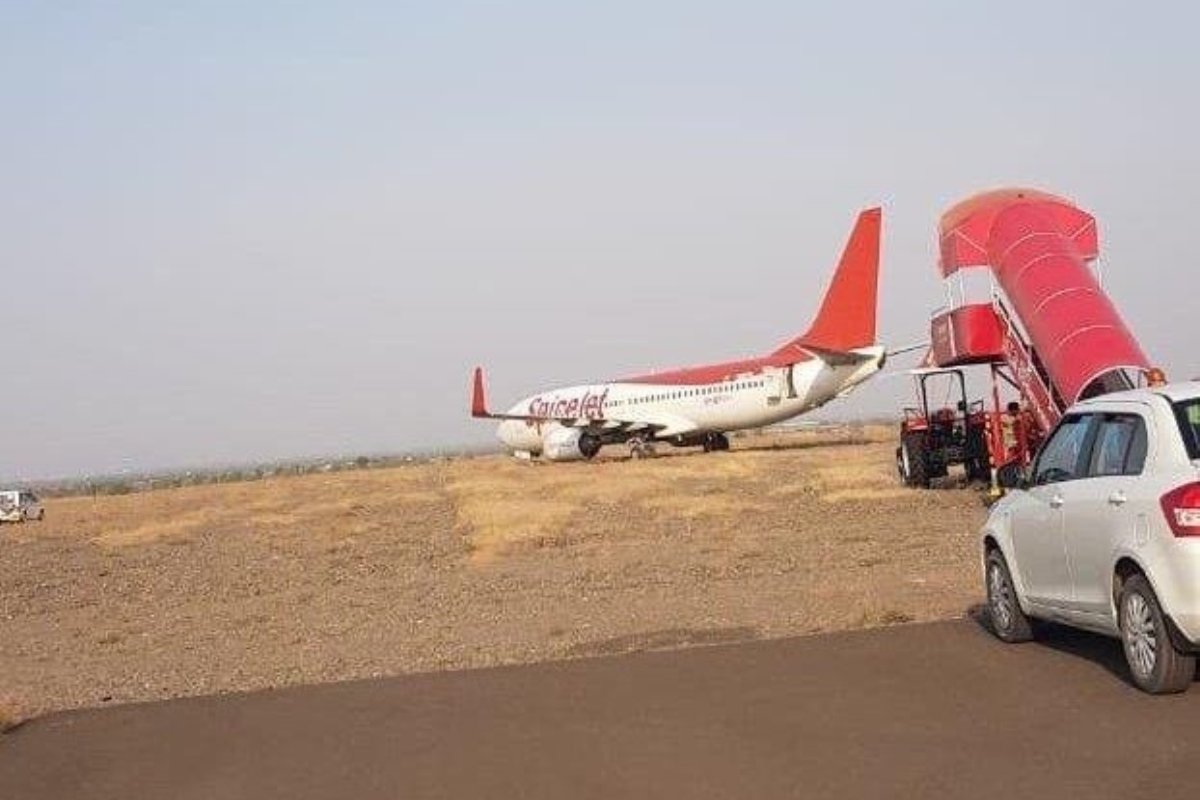 SpiceJet plane overshoots runway at Shirdi airport, operations hit