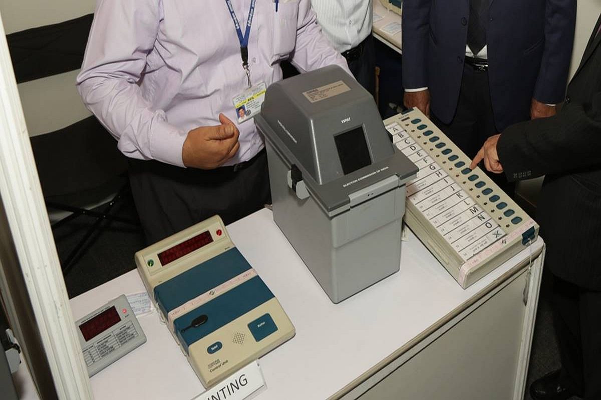 SC gives opposition week to respond on VVPAT cross-check row