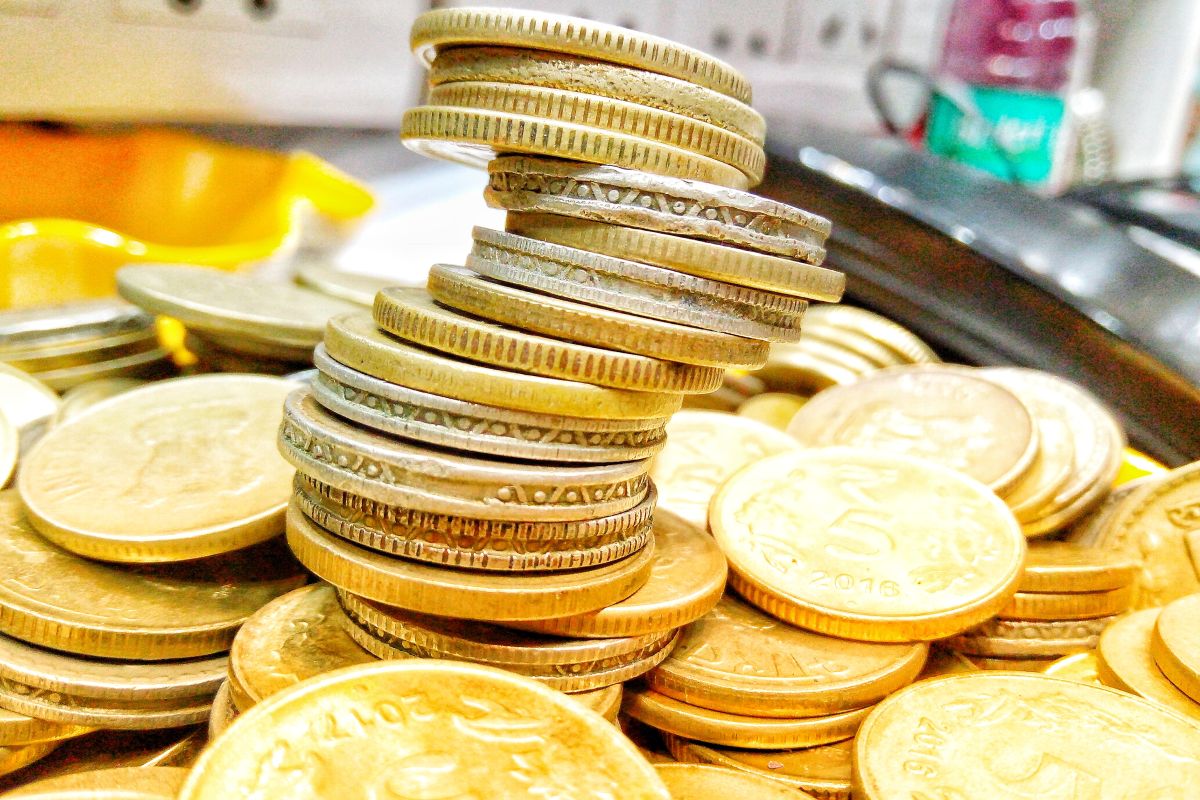 Gold edges up by Rs 100, silver rises Rs 130