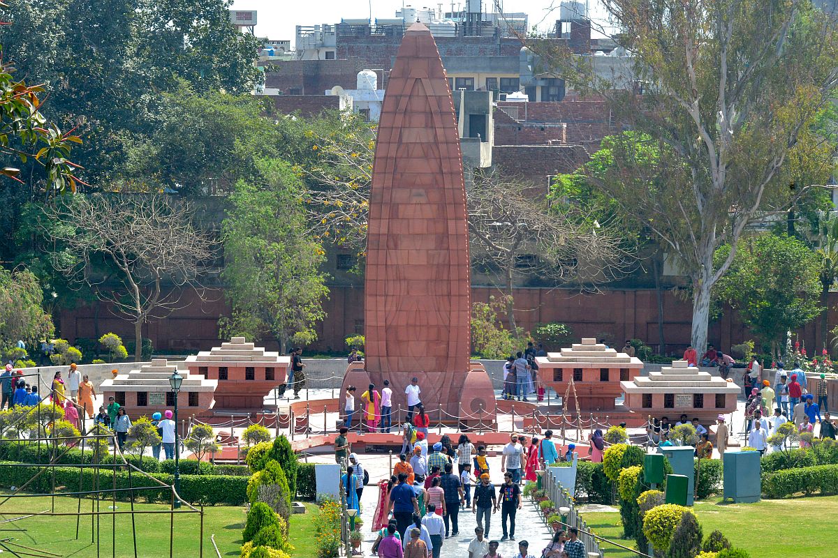 100 years of Jallianwala Bagh Massacre: PM, President, Rahul Gandhi pay tributes to martyrs