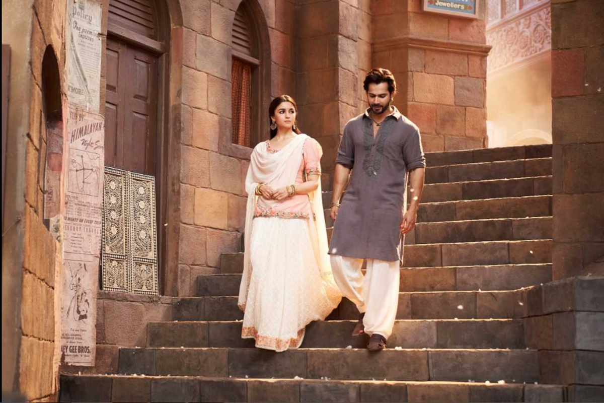 Kalank Review: Ghar More Pardesiya could have been a better title