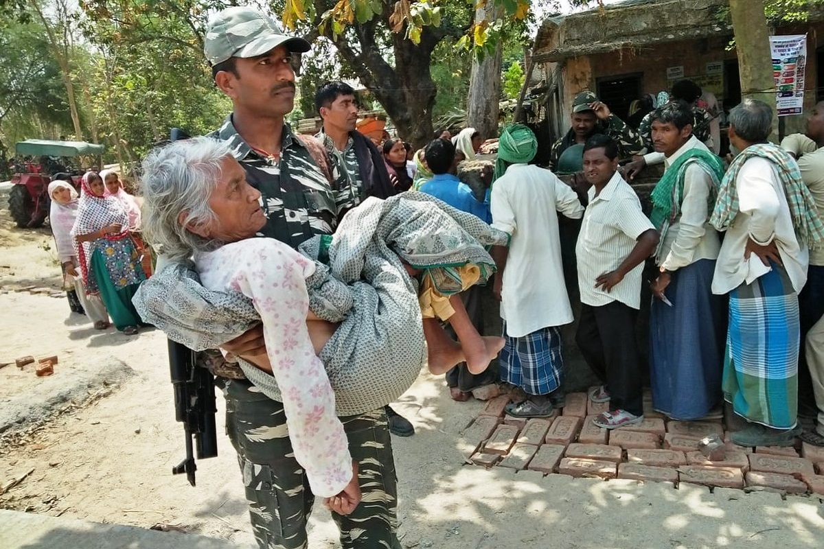 One dead, EVM glitch reported during first phase of Lok Sabha Election 2019