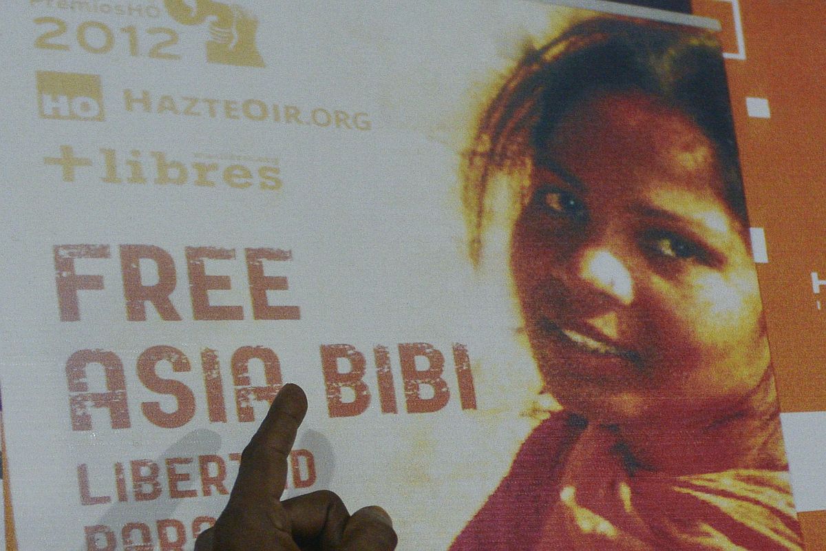 Asia Bibi, Christian woman acquitted in blasphemy case, leaves Pakistan: Reports