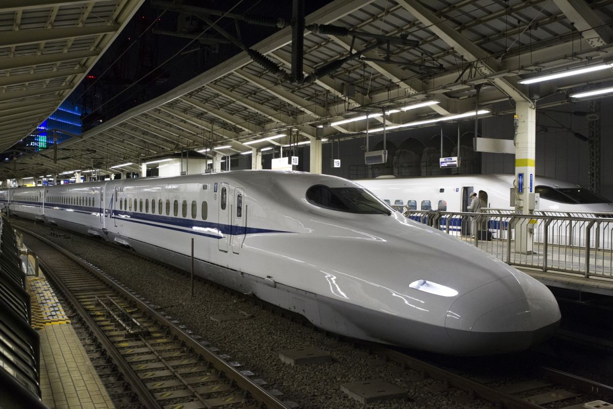 Japan tests world’s fastest bullet train