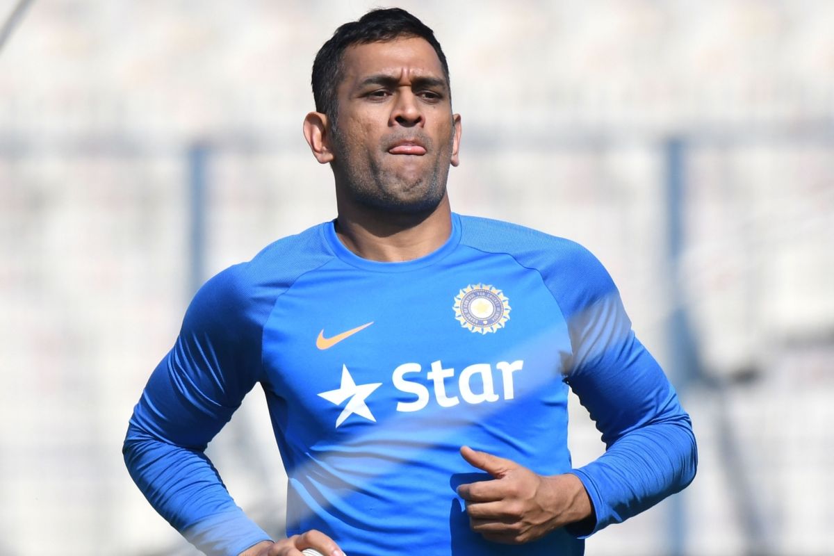 MS Dhoni ensured no player was late for training: Paddy Upton