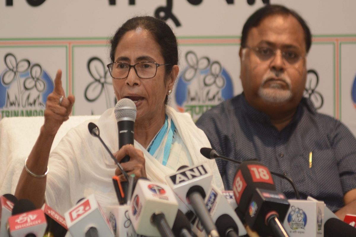 BJP trying to create divide between Bengalis and non-Bengalis: Mamata