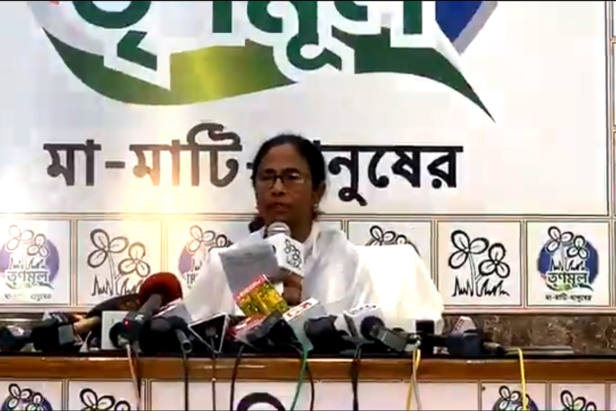 Mamata Banerjee offers to resign as West Bengal Chief Minister, blames EC for losses