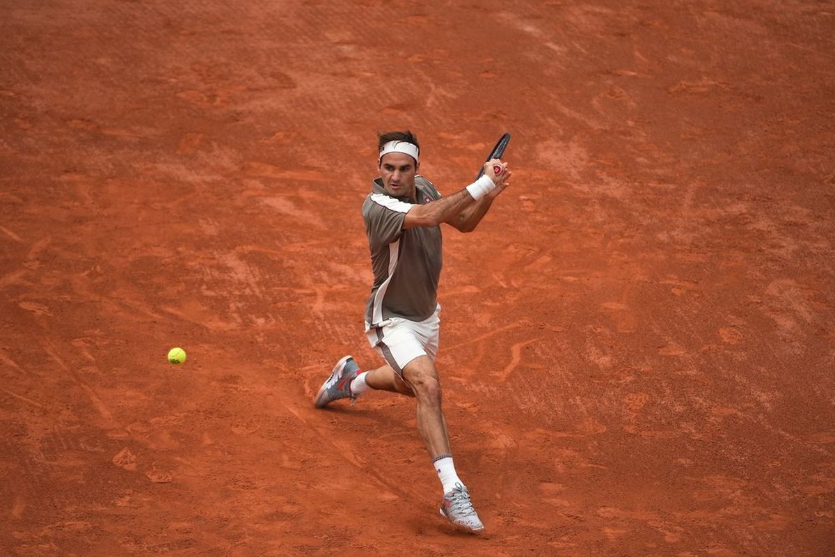 French Open 2019: Federer returns with easy win, Kerber knocked out
