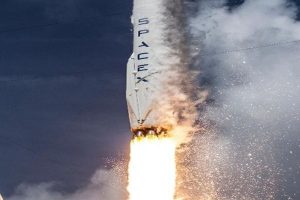 SpaceX launches first satellites of its internet network