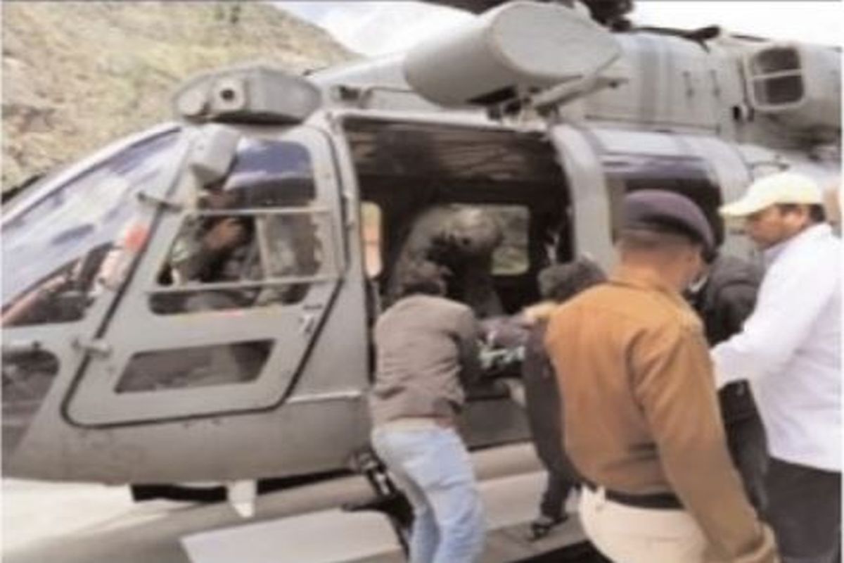 Trekker dies, 6 rescued from Sangla valley