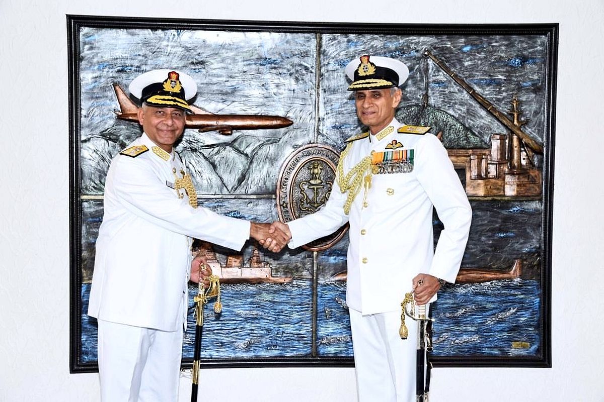 Admiral Karambir Singh takes charge as new Navy chief, replaces Sunil Lanba