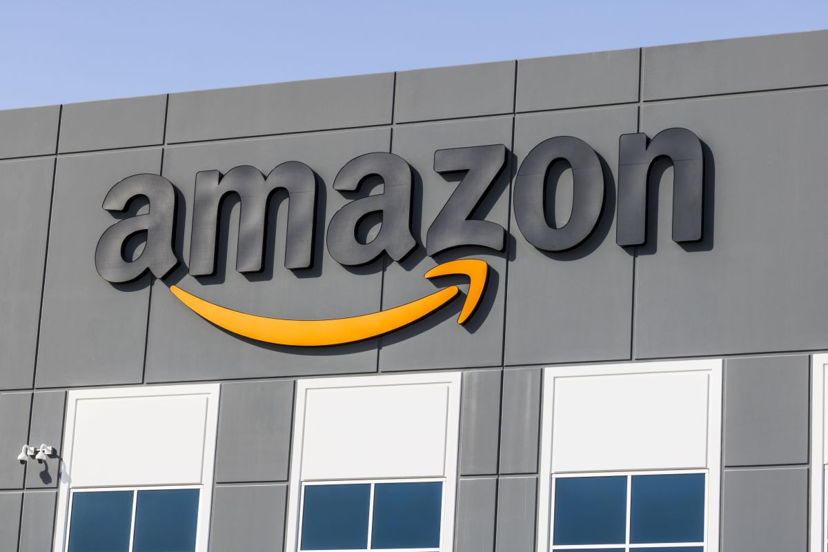 Amazon invests in UK-based food delivery platform