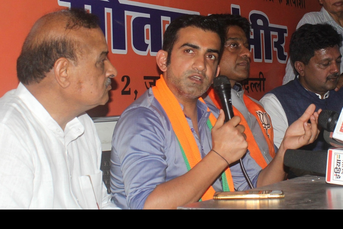 BJP MP Gautam Gambhir attacks Arvind Kejriwal over pamphlet row