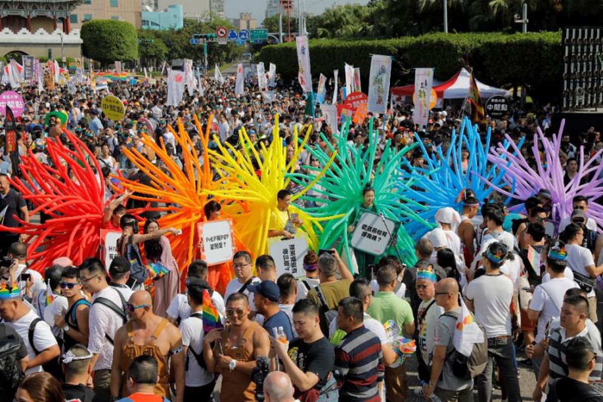 US House passes bill to protect same-sex marriage