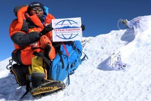 Nepal mountaineer Kami Rita climbs Everest twice in a week for record 24th