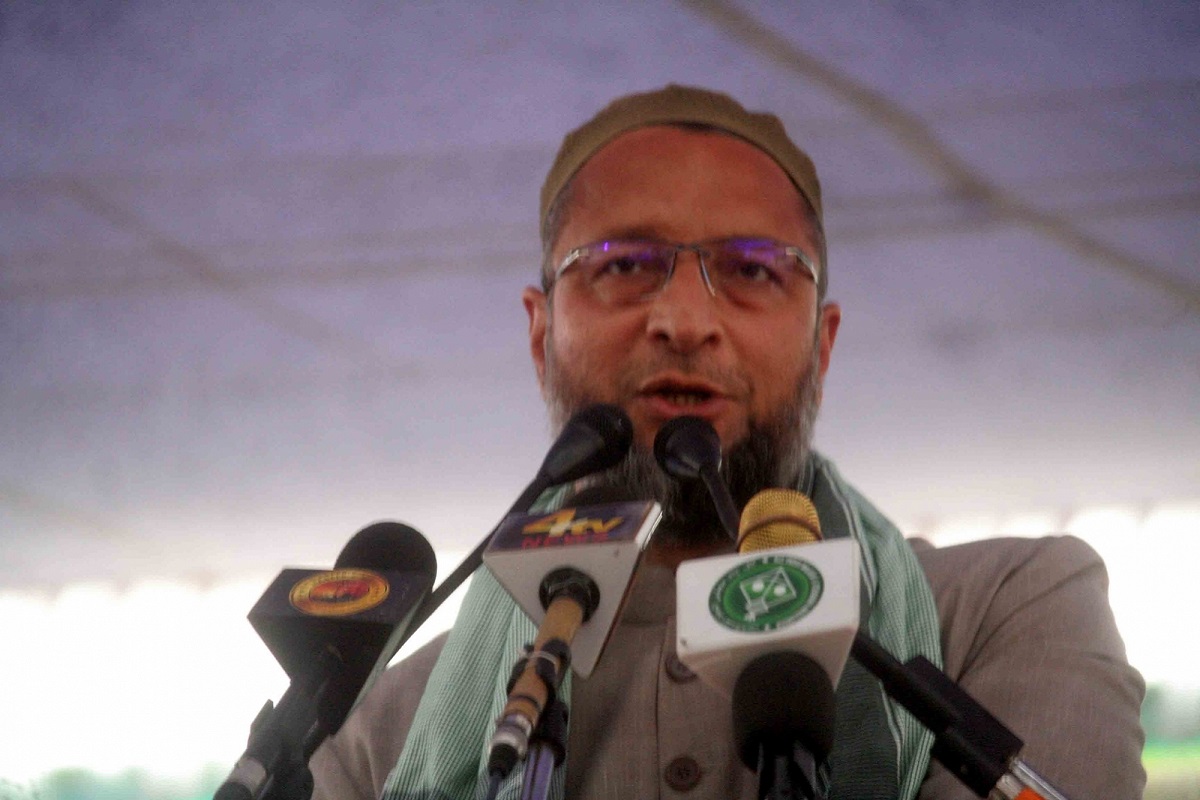 Desperation showing on PM Modi’s face, says Asaduddin Owaisi, bats for Federal Front