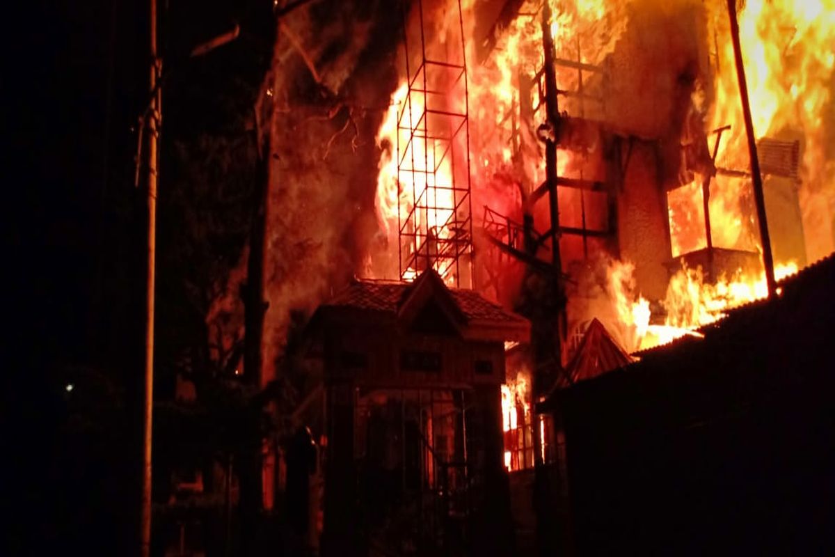 Massive fire guts VVIP wing of British-era Grand Hotel in Shimla, no casualty