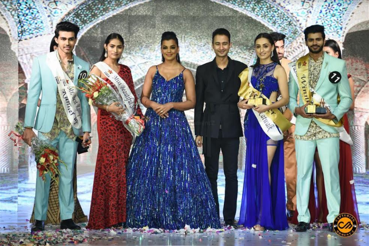 Model hunt show Stairway to Stardom held in Delhi