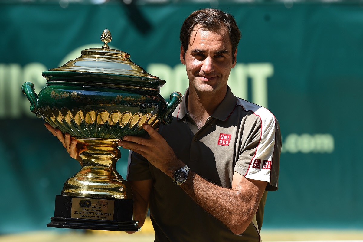 Federer wins 10th Halle title, pursues 9th Wimbledon victory