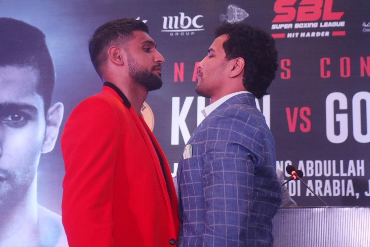 Accident rules boxer Neeraj Goyat out of bout against Amir Khan