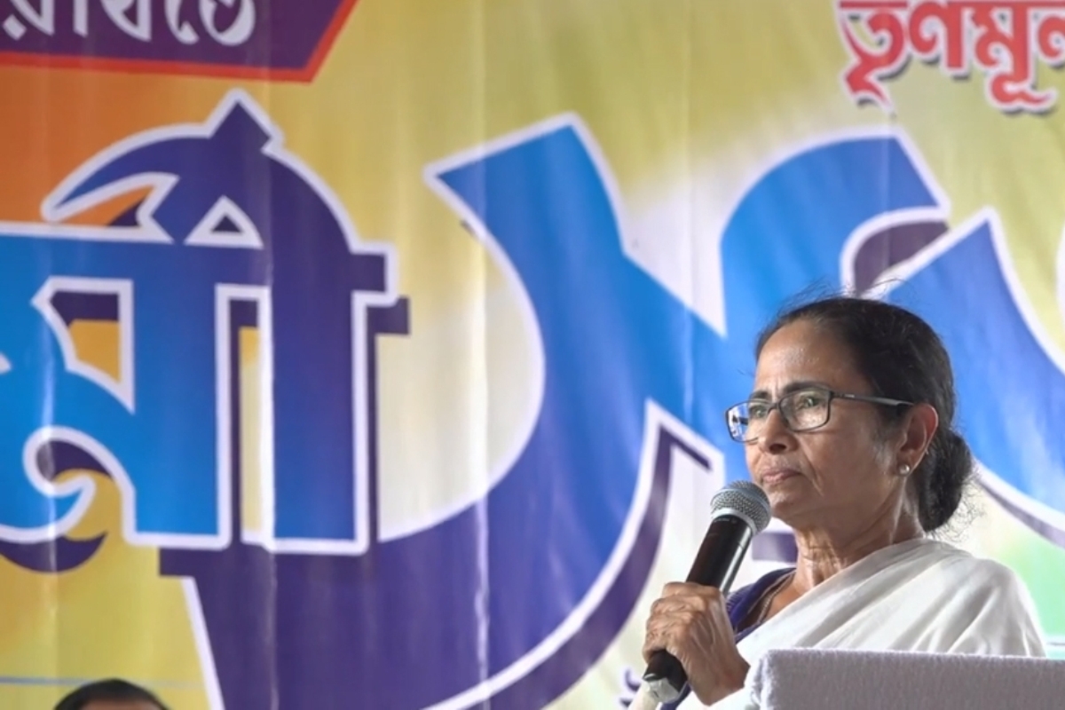 Prominent Kolkata Muslims urge Mamata Banerjee to punish assailants