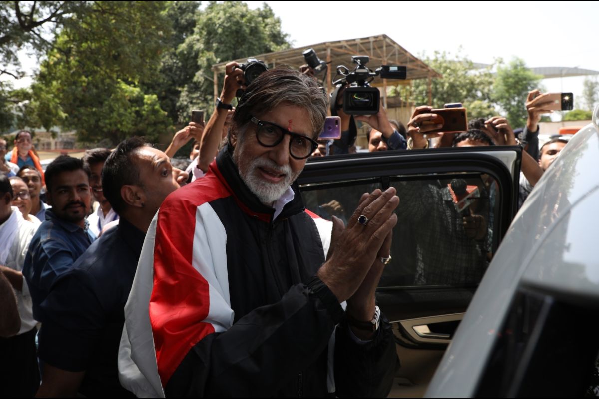 Big B feels Resul Pookutty gives him too much credit