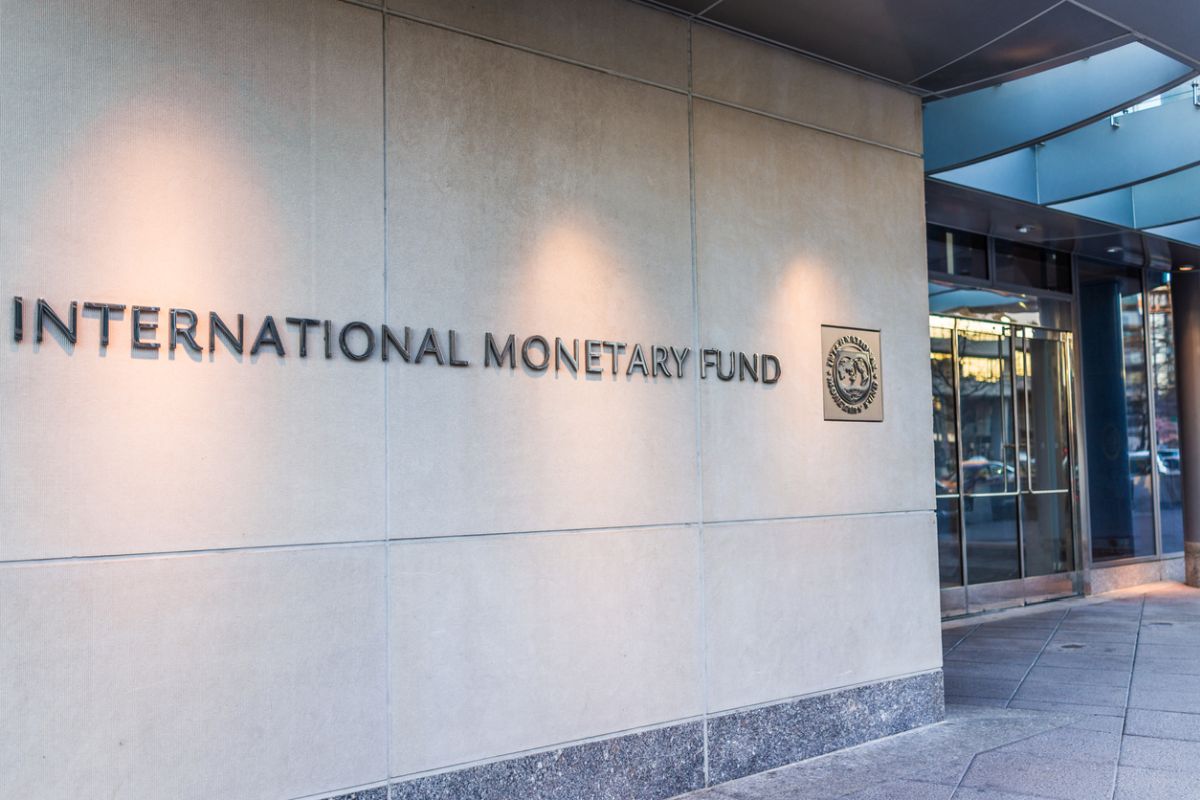IMF raises forecast for US to 2.6% in 2019