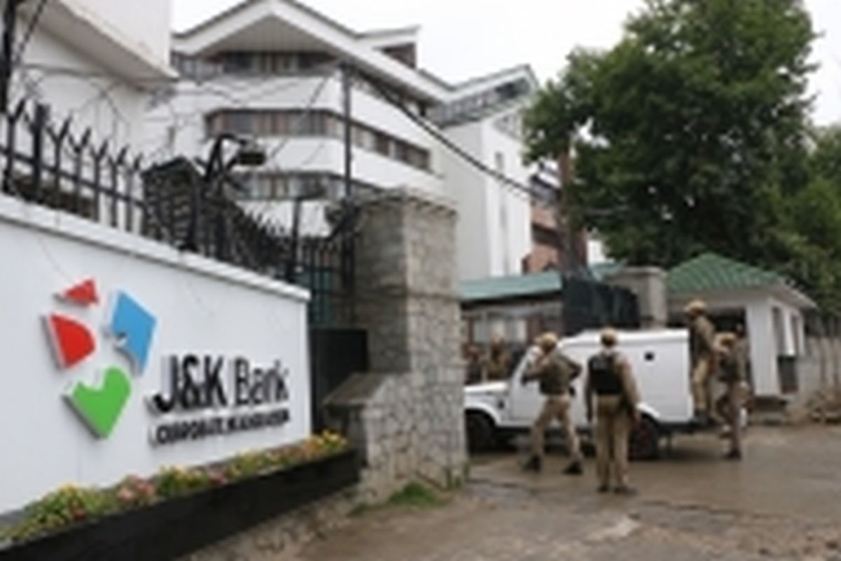 J&K Bank witnesses usual business
