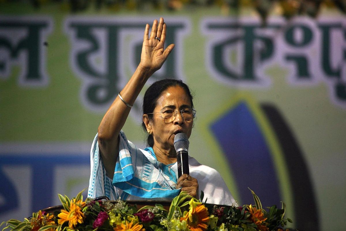 Mamata Banerjee asks MLAs to deput 4 workers per constituency