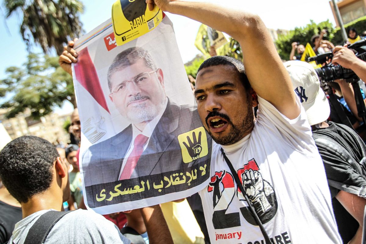 Former President of Egypt Mohammed Morsi dies in court while facing trial