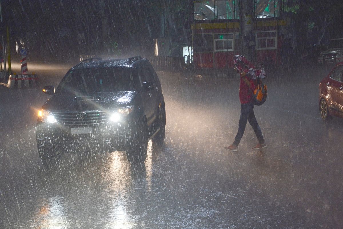 17 killed in dust storms, rains in Uttar Pradesh in 24 hours